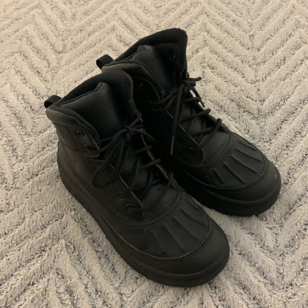 Boys Black Nike Hiking Winter Boots